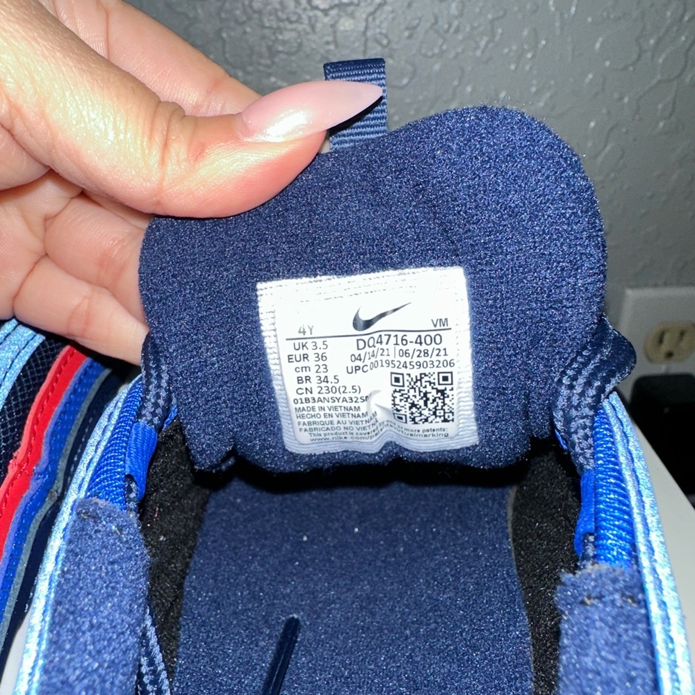 Nike Blue and Red Athletic Shoes - Picture 6 of 6
